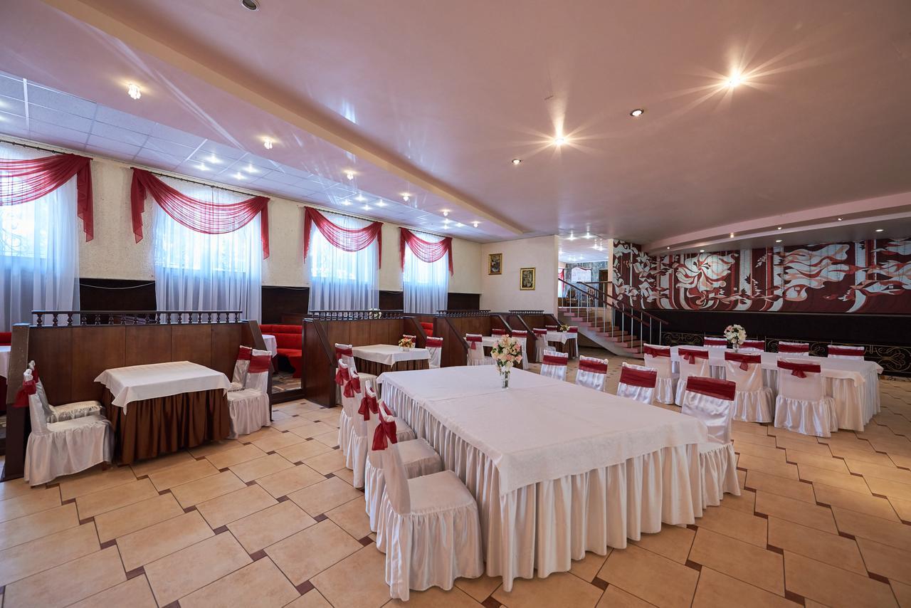 Hotel Rassvet Dniepropietrowsk Zewnętrze zdjęcie