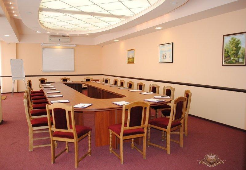 Hotel Rassvet Dniepropietrowsk Zewnętrze zdjęcie