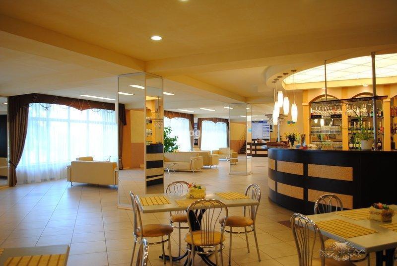 Hotel Rassvet Dniepropietrowsk Zewnętrze zdjęcie